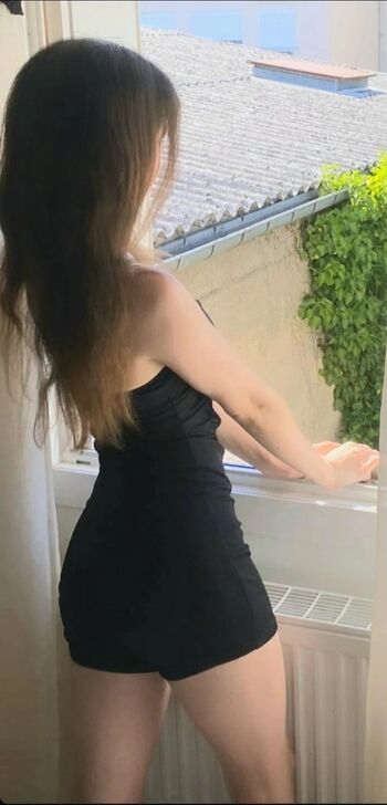 A_bit_rebecca
