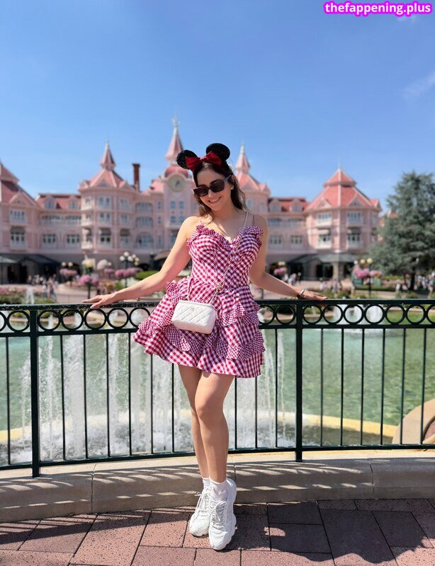 Aamna Sharif / aamnasharifofficial Naken OnlyFans Foto #10