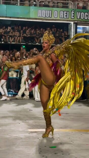 Alane Dias