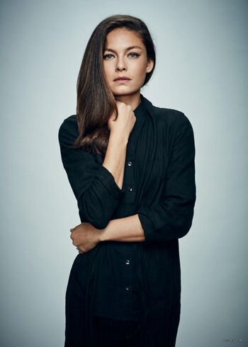 Alexa Davalos