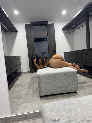 Angela López