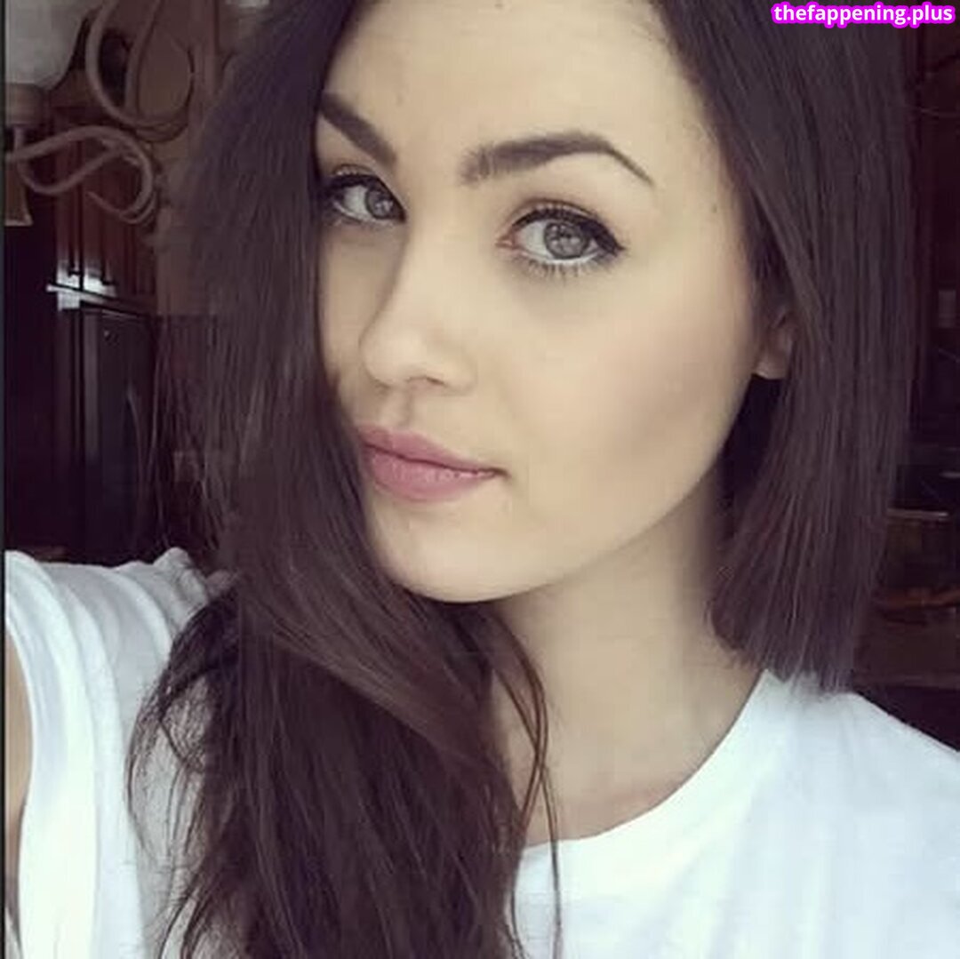 Angela Rhodes