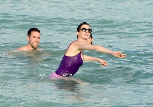 Anne Hathaway
