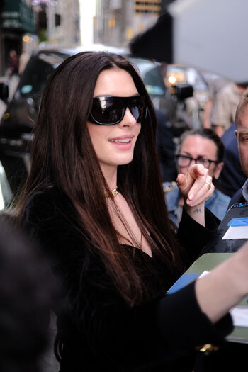 Anne Hathaway