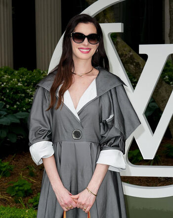 Anne Hathaway