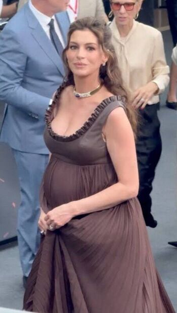 Anne Hathaway