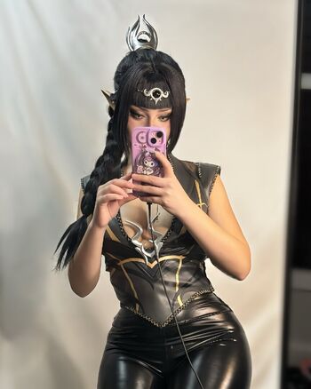 Aoy Queen