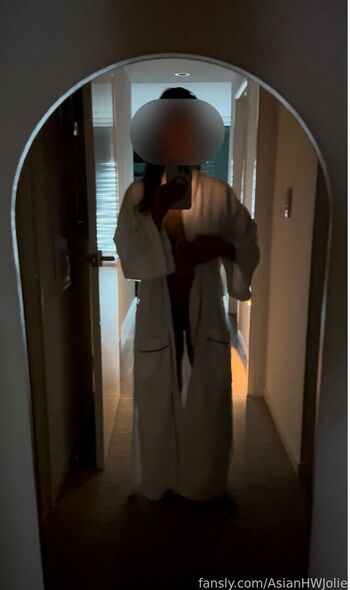 AsianHotwifeJolie