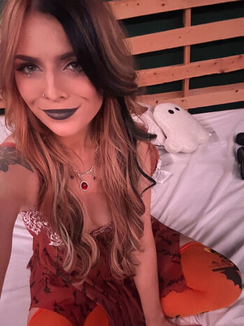 ASMR Shanny