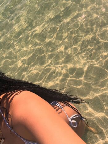 ayoo_londyn