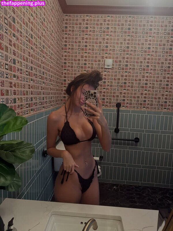 BBLOVIIEG Nude OnlyFans Photo #4
