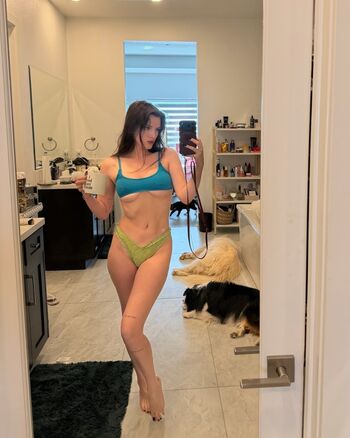 Bella Thorne