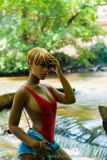 __Bombshell__