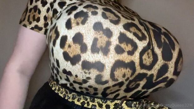 bustyqueen32m