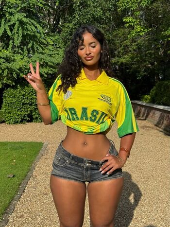 Carla Alison
