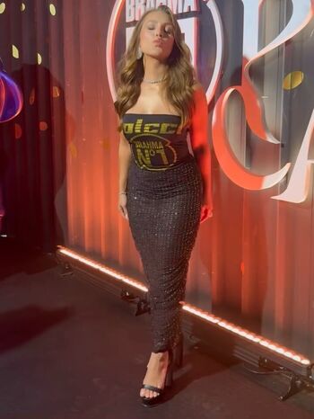 Carla Diaz