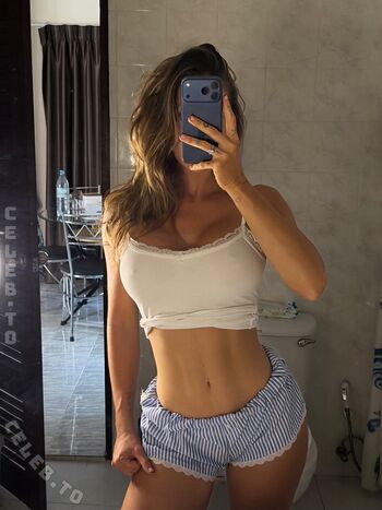 Caroline Einhoff