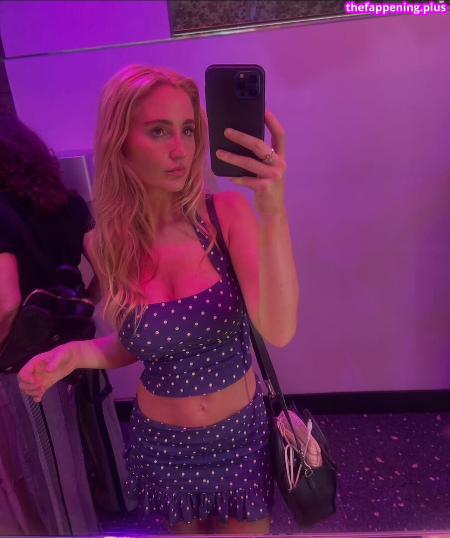 Carolinemarie