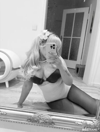 Celina_x31