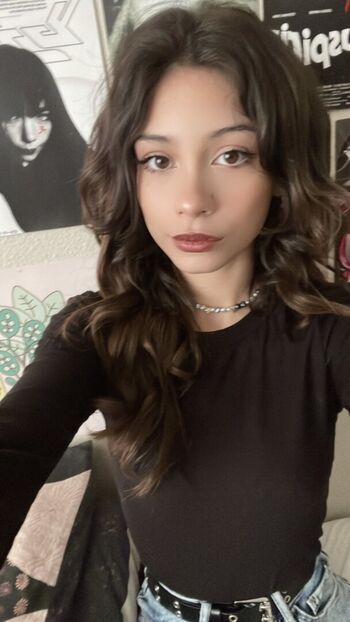 cerise_angelic