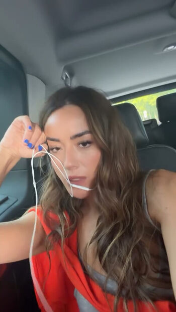 Chloe Bennet