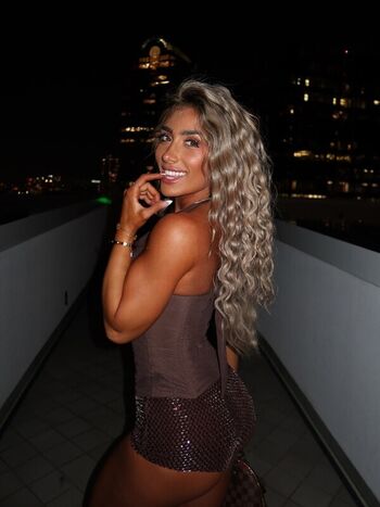 christinaathenaa