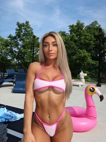 christinaathenaa