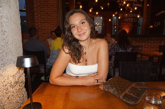 Courtney Sarault