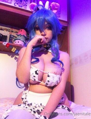 Cow Maid & Cow Bikini Cosplay
