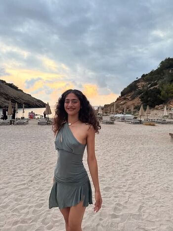 Deba Hekmat