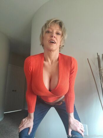 Dee Williams
