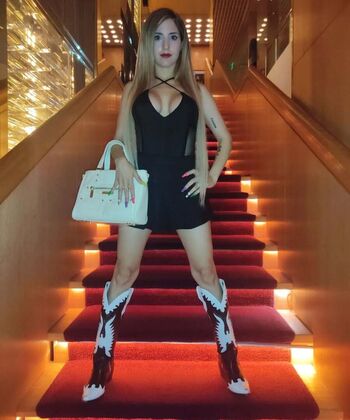 Divina Maru