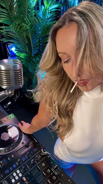 DJMissShelton