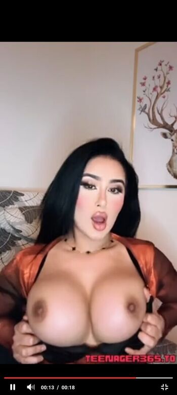Donia Somrani