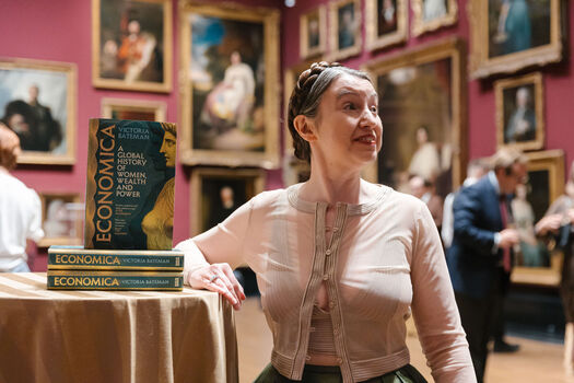 Dr Victoria Bateman