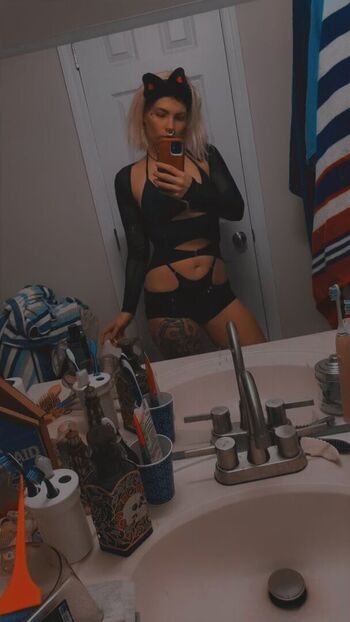 Dyinggoddess