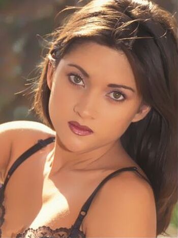Ella Purnell