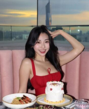 Ellen Tan