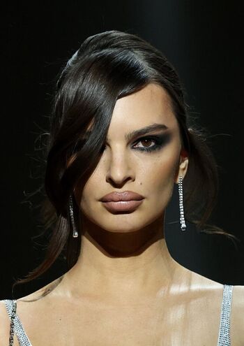 Emily Ratajkowski