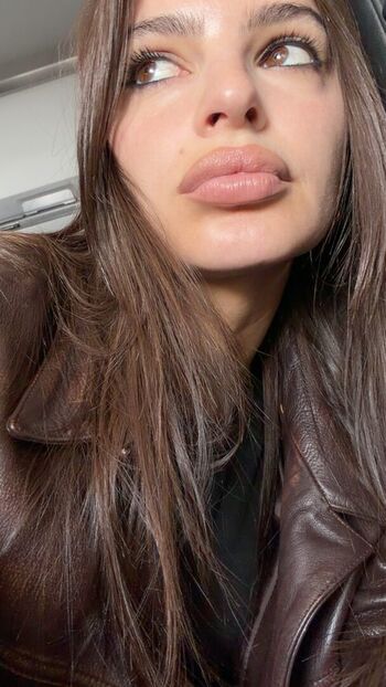 Emily Ratajkowski