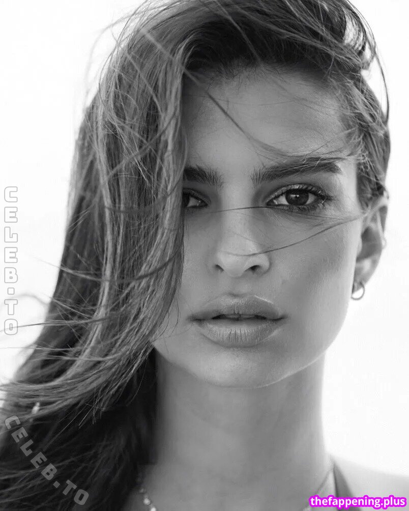 Emily Ratajkowski