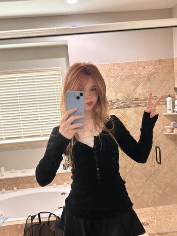 emmyuh