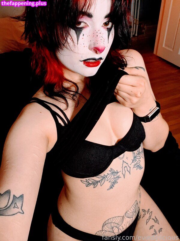 Evie Delicious