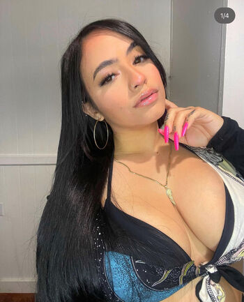 Gabriela Robles