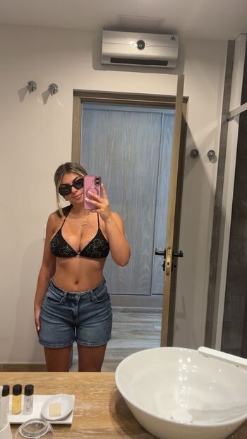 gaby_zola