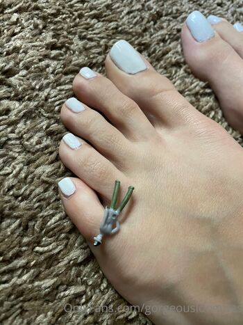 Gorgeouslongtoes