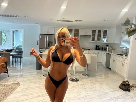 Helin Mayhew