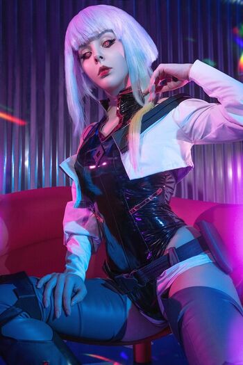 Helly Valentine