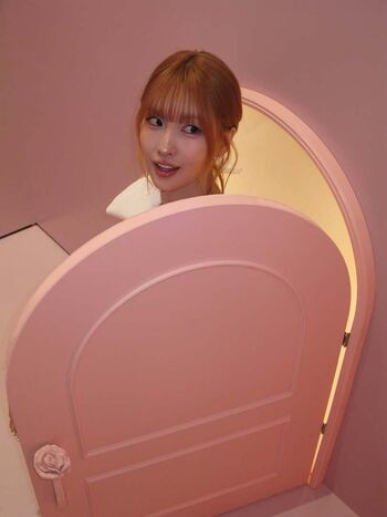 Hirai Momo