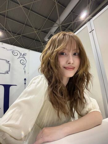 Hirai Momo
